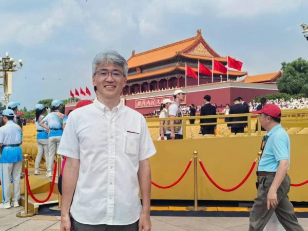 黄金配资门户网站 日本学者现场观礼：如果真正反省侵略历史，就不会误读中国阅兵